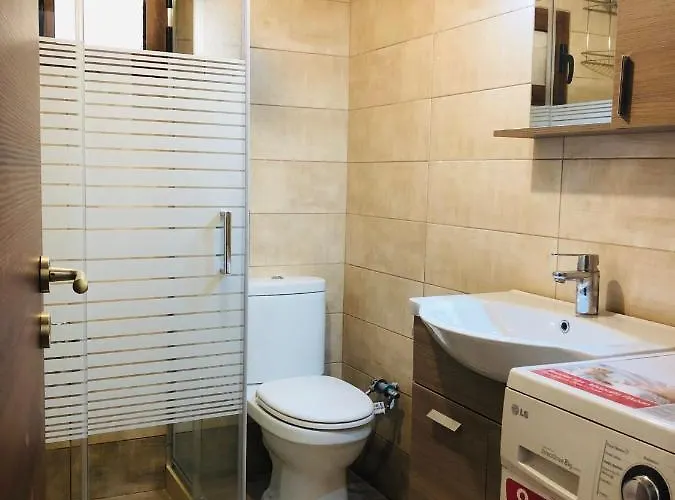 Kamares Stone House 1 شقة *